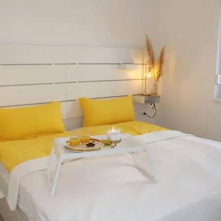Brandnew, Highly Equipped With Terrace *