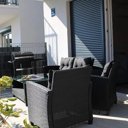Brandnew, Highly Equipped With Terrace *